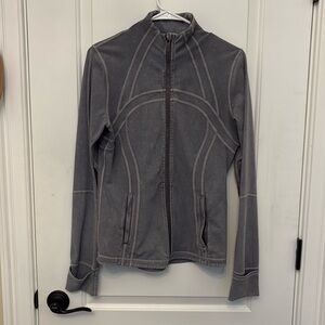 Lululemon jacket size 10